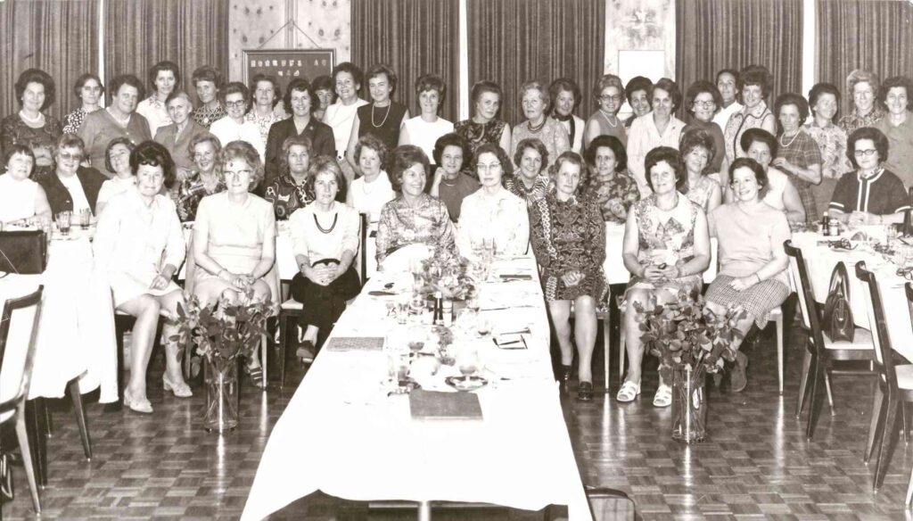 Bild: Pensionatszusammenkunft (1935/36) im April 1972 im Schweizerhof Olten